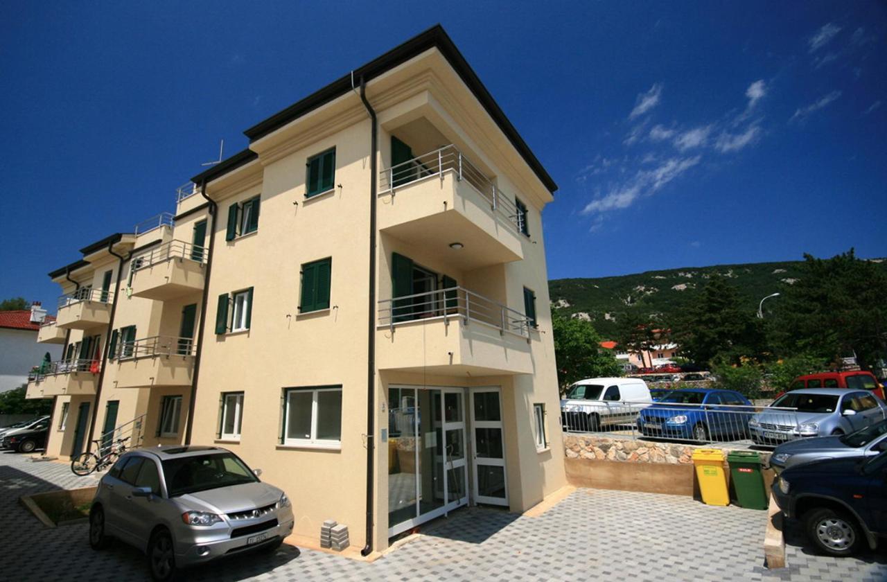 Apartments Happy Stay Center Baska Eksteriør billede