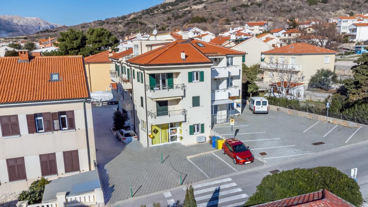 Apartments Happy Stay Center Baska Eksteriør billede